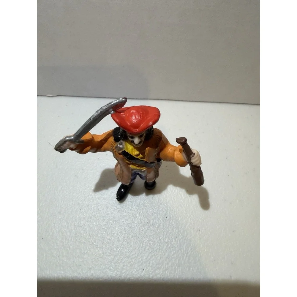 Pirate PVC Figure Sword Bottle 3.5 Inch Toy Pirate Captain‎ Action Figure